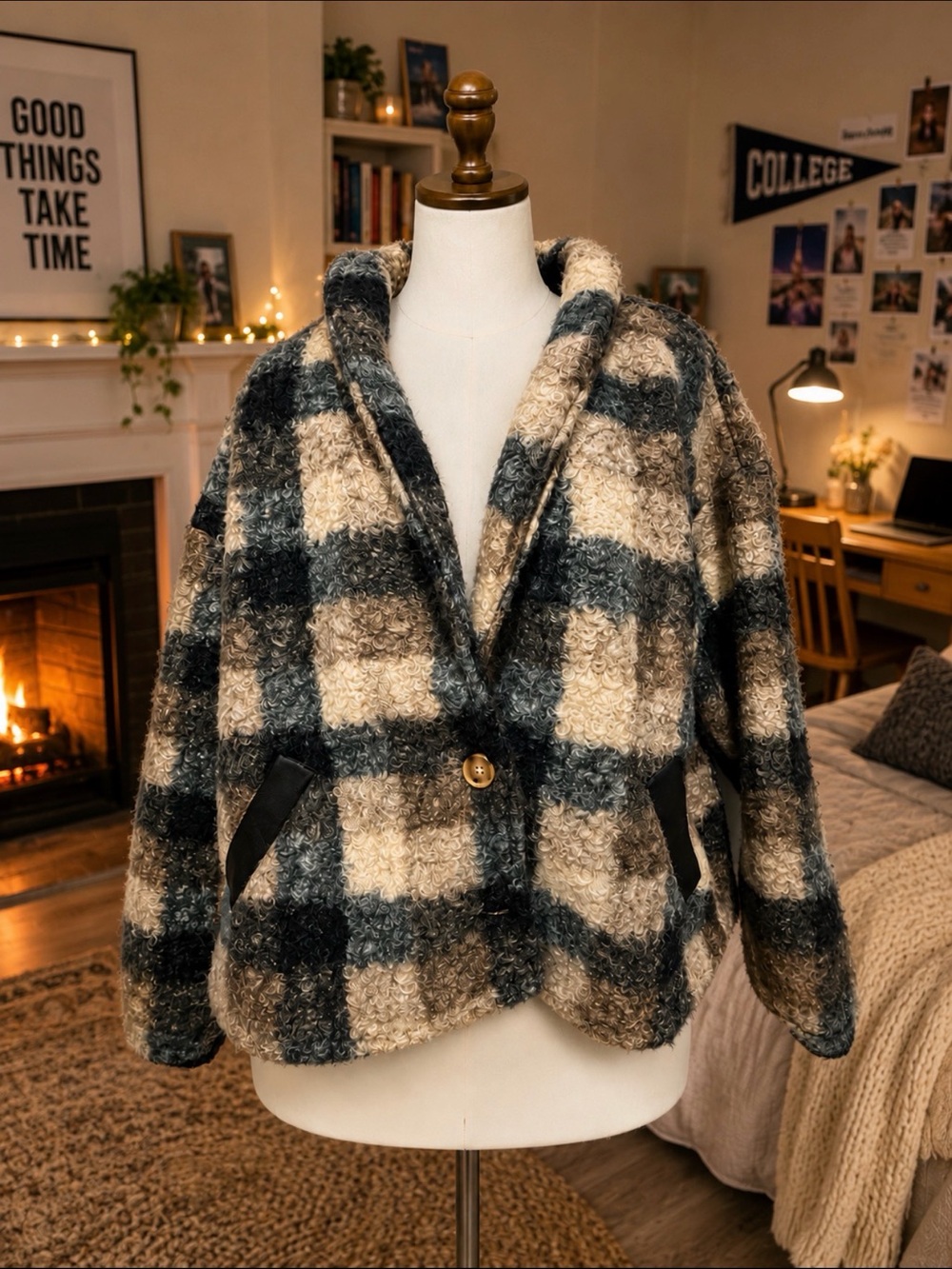 Plaid Teddy Jacket in Cream & Black size large